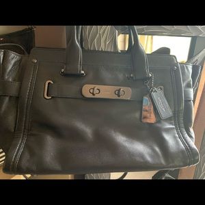 Coach swagger 27 in soft leather